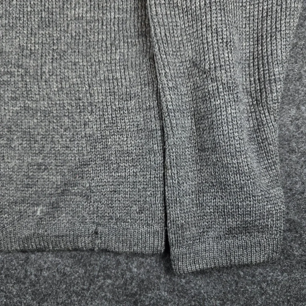 Vintage 90s J.Crew Men's Gray Wool Crewneck Sweater Made in Hong Kong Size L